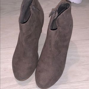 Ankle boots